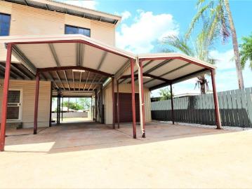 Large Family Home Located In Katherine East