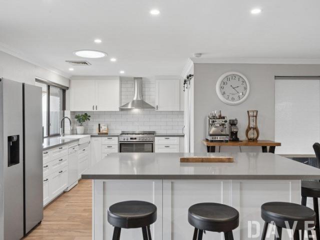 LARGE FAMILY HOME ON 863SQM