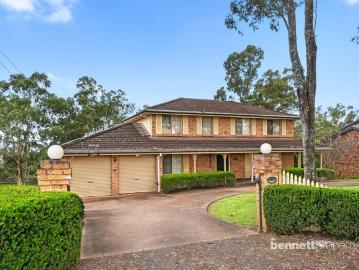 LARGE FAMILY HOME OVER 1 ACRE IMPROVE WITH YOUR OWN STYLE!