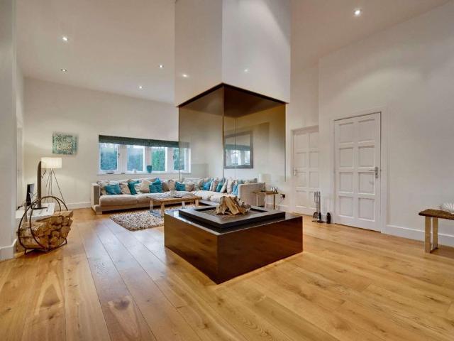 Large family home situated on approximately half an acre in the idyllic Ottershaw Park, a wonderful rural location in the leafy part of Surrey