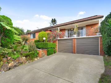 Large family home sits in prime cul de sac location on 777m2 parcel