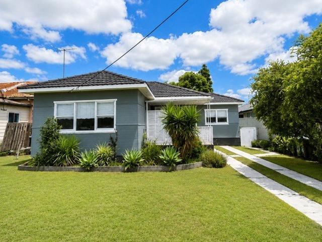 Large family home suitable for dual living