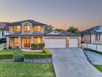 Large Family Living with Resort Style Entertaining