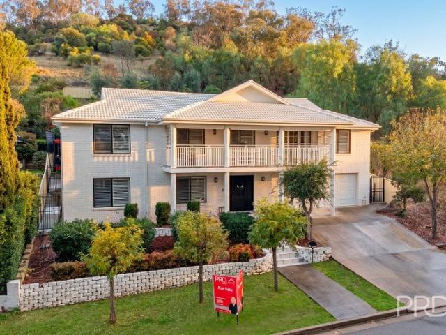 Large Family Modern Home In North Tamworth
