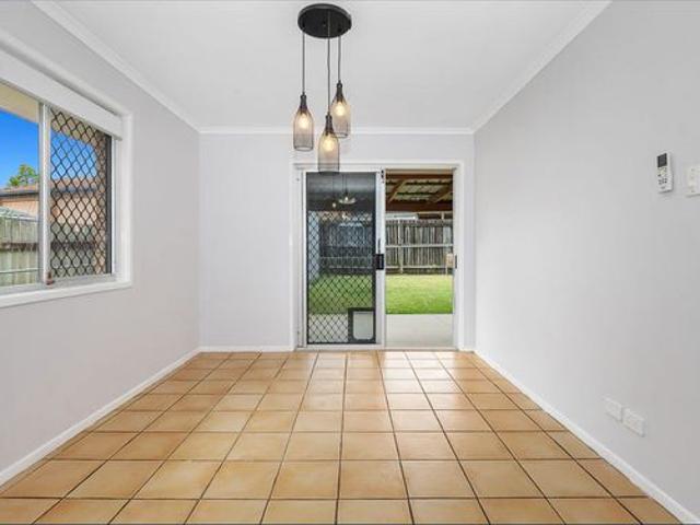 LARGE FOUR BEDROOM FAMILY HOME
