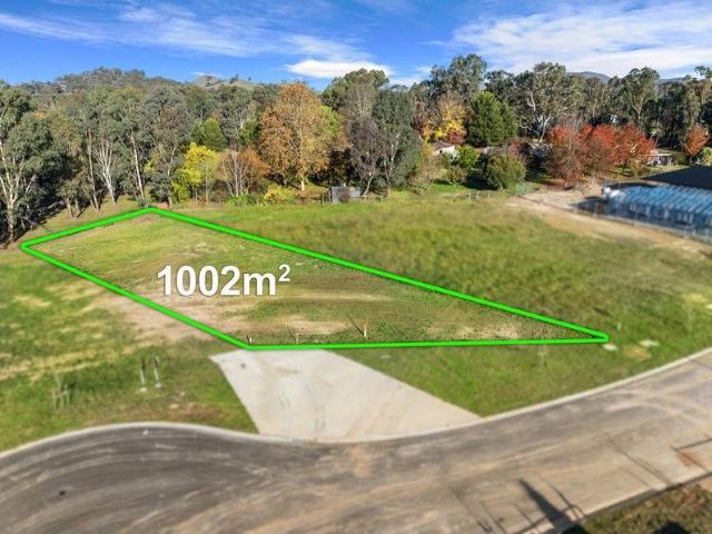 Large Flat Block, Walking Distance to Town, Close to High School & Yea Rail Trail