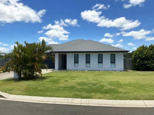 Large Flat Block With Side Access! Short Walk To The Beach!