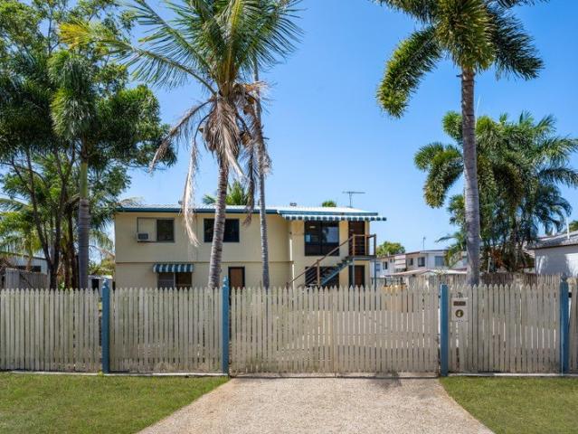 LARGE FULLY AIRCONDITIONED 5 BEDROOM HOUSE IN A CUL_DE_SAC IN KIRWAN!