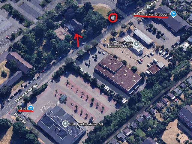 Large fully equipped apartment with parking spaces in Düsseldorf Rath, Dusseldorf Amsterdam Apartments for Rent