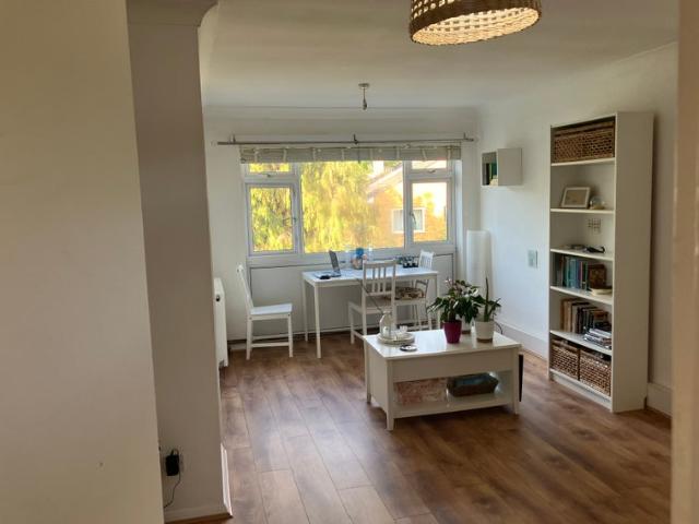 Large furnished 1 bed flat – Short let