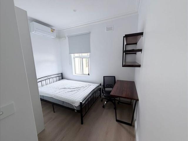 Large Furnished House with Ensuite Bedrooms – Redfern