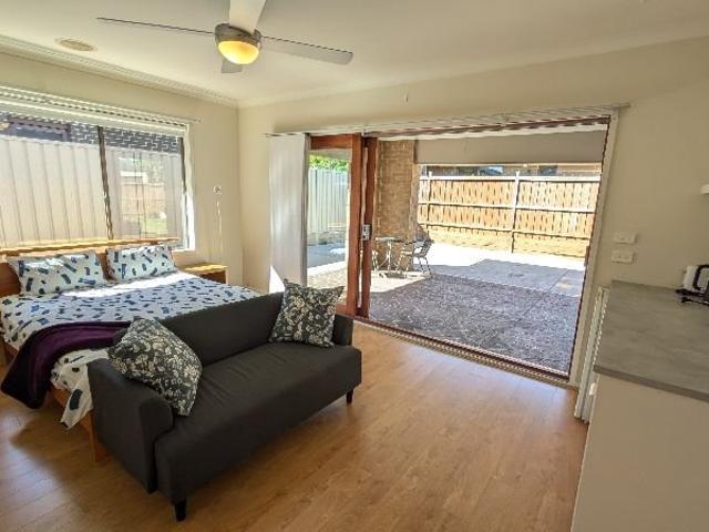Large furnished room for rent in Williams Landing with private bathroom