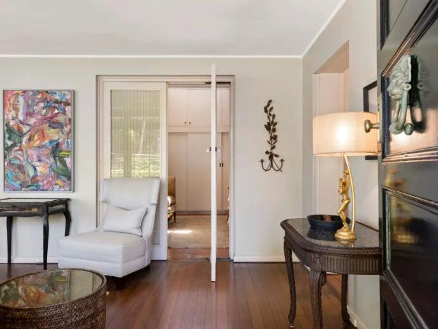 6 MONTH LEASE Large Garden House with Large Double Lock Up Garage