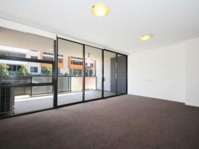 Large Ground Floor Unit!