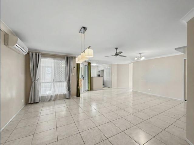 Large Highfields Home with Outdoor Entertaining