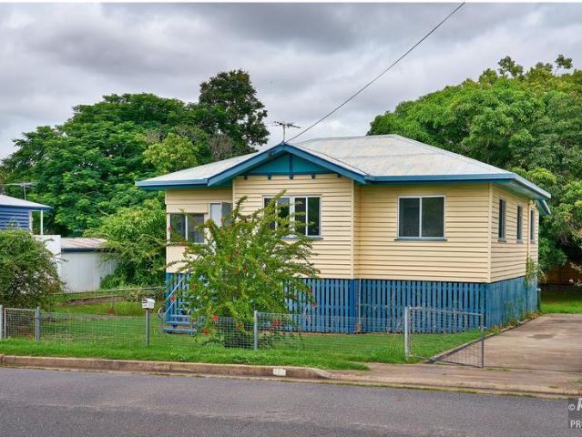 Large Highset, 4 Bedroom Home