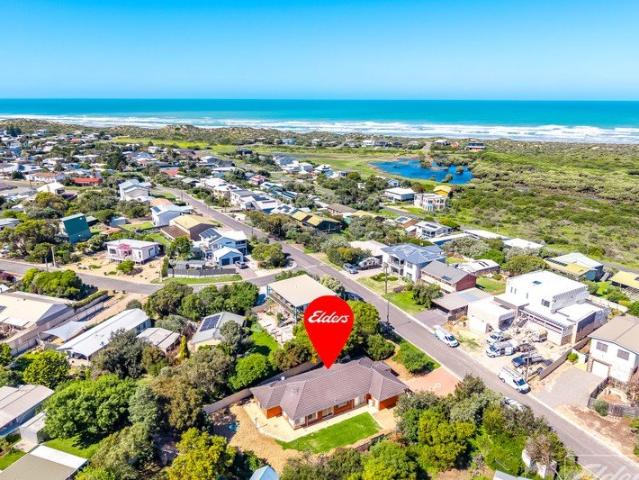 Large Home, Flexible Design, Great Beachside Location