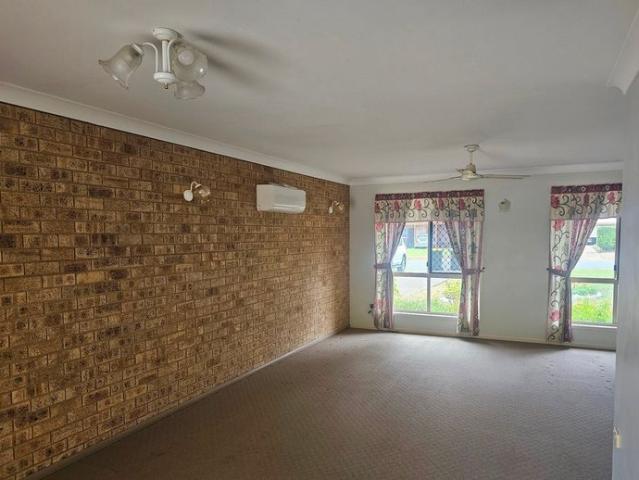 Large Home for rent with pool