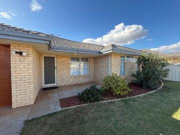 Large home in Drummond Cove
