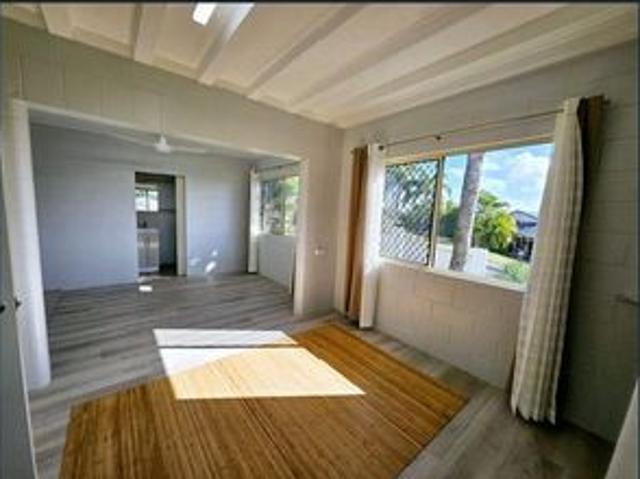 LARGE HOME IN GREAT LOCATION
