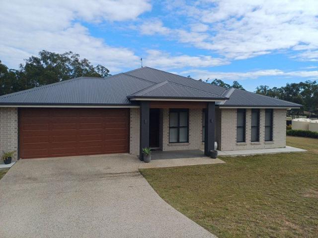 Large Home in Koala Park Estate Gatton