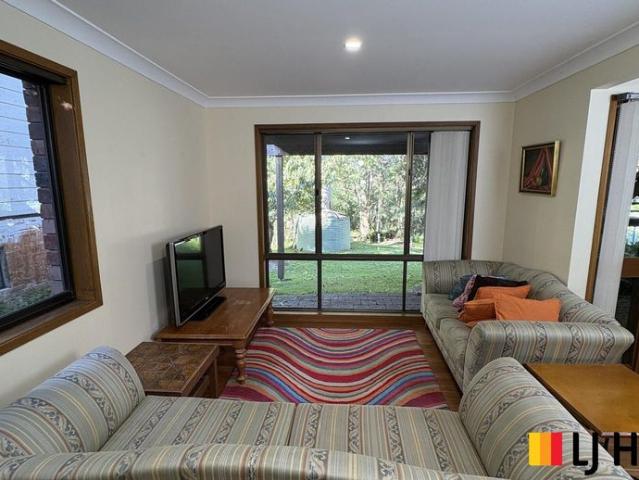 Large Home In South Durras