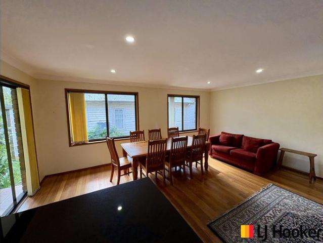 Large Home In South Durras