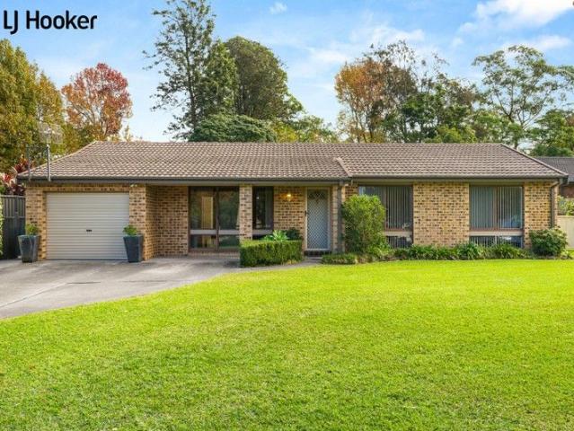 Large home, Large block with subdivision potential. INSPECTIONS BY APPOINTMENT