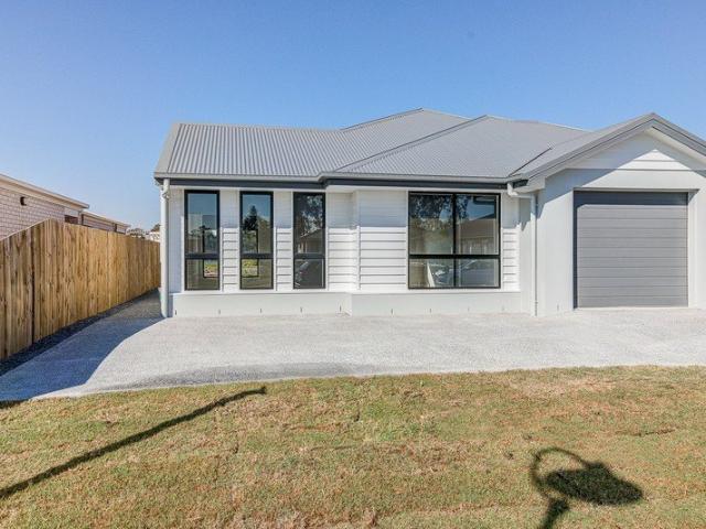 Large Home with Modern Finishes & Air Conditioning