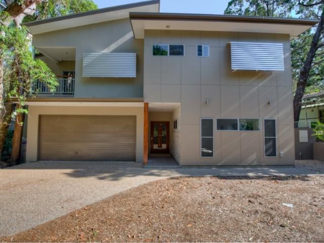LARGE HOUSE WITH THREE SEPARATE AREAS UNFURNISHED