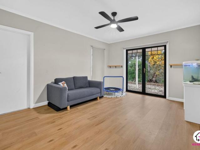 LARGE HOUSE ON 2.5 ACRES $750 PW AVAIL 1st October