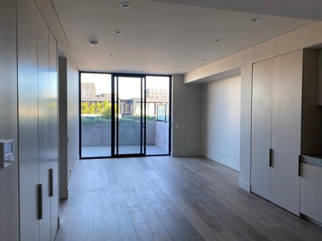 Large L shape balcony 2 bedroom apartment for lease