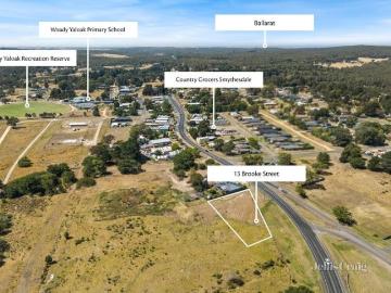 Large land holding almost half an acre!