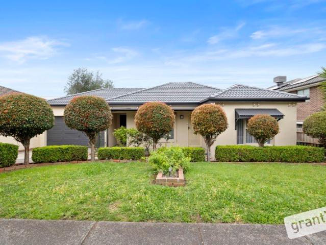 Large living areas in sought after Oatlands Estate!
