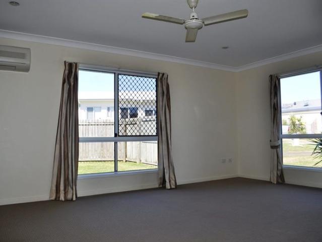 Large lowset 4 bedroom rendered home in Walkerston