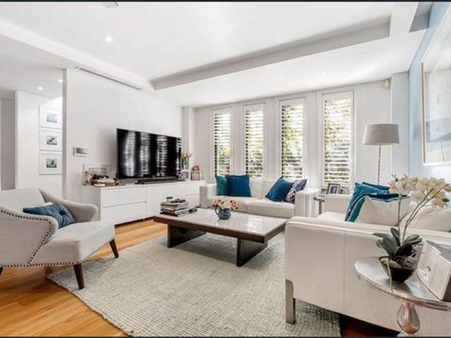 LARGE LUXURIOUS ARCHITECTURAL LANDMARK RESIDENCE IS A FABULOUS ALTERNATIVE TO MODERN APARTMENT STYLE LIVING IN ELITE DOUBLE BAY VILLAGE