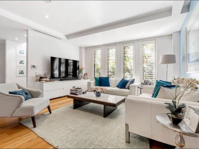 LARGE LUXURIOUS ARCHITECTURAL LANDMARK RESIDENCE IS A FABULOUS ALTERNATIVE TO MODERN APARTMENT STYLE LIVING IN ELITE DOUBLE BAY VILLAGE