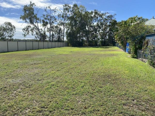 Large Luxurious Block at Riverfront Park Land frontage with Scenic Views in Beautiful Winfield, QLD