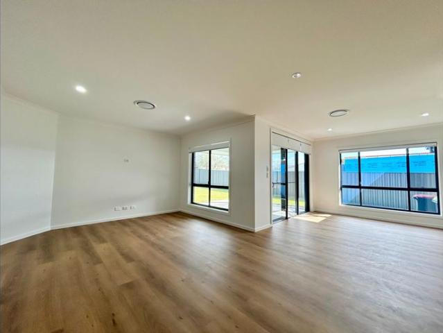 Large & Luxurious Family Home in Calala