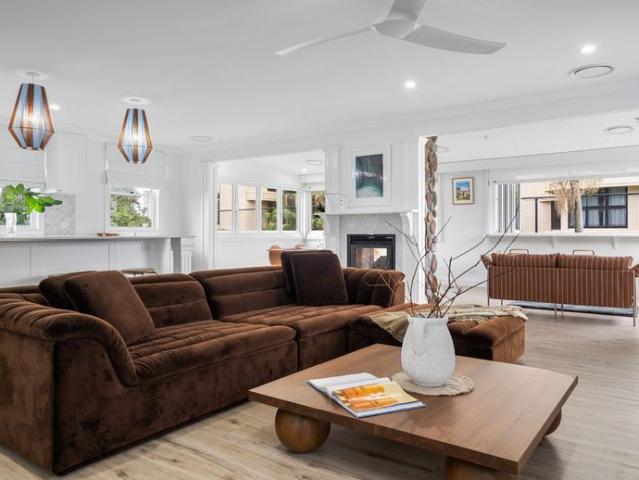 Large Luxury Living with Ocean View