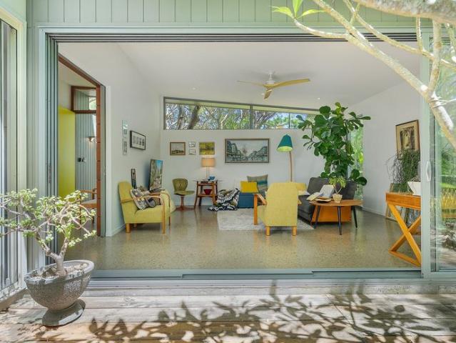 Large Luxury Living with Ocean Views in Marcus Beach