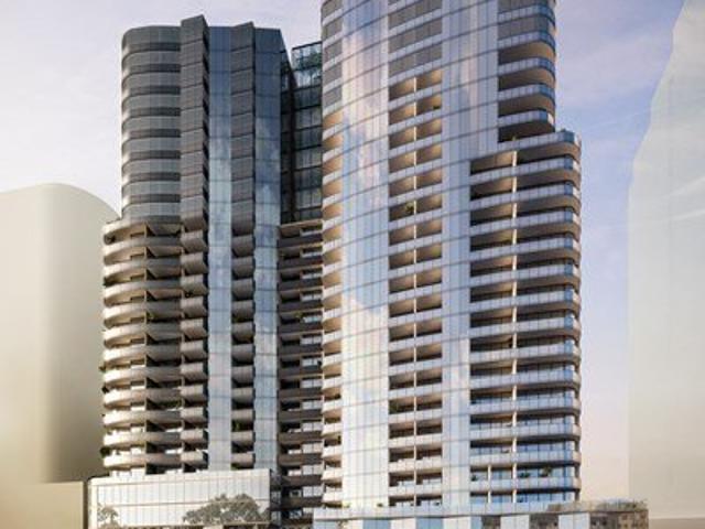 LARGE LUXURY TOP FLOOR APARTMENT