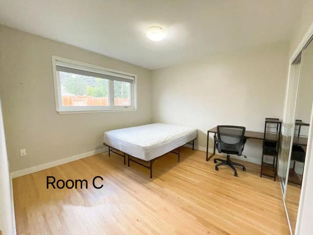 Large Main Floor Room in All Inclusive Shared Home Near U of C/SAIT