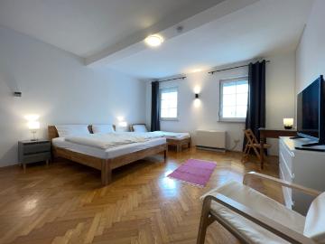 ☆ Large maisonette apartment by Rabe ✔Washing machine ✔Terrace 15 min. KA City | 10 min. KIT Nord | 8 min. Daimler | 5 min. MiRO