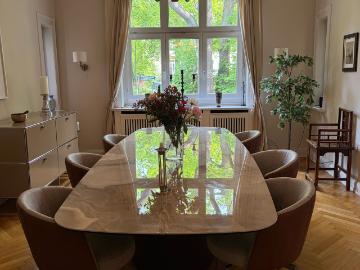 large, modern and beautiful 4 bedroom flat in Othmarschen