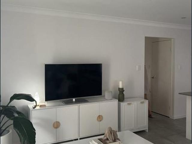 Large, Modern duplex, private, Location!