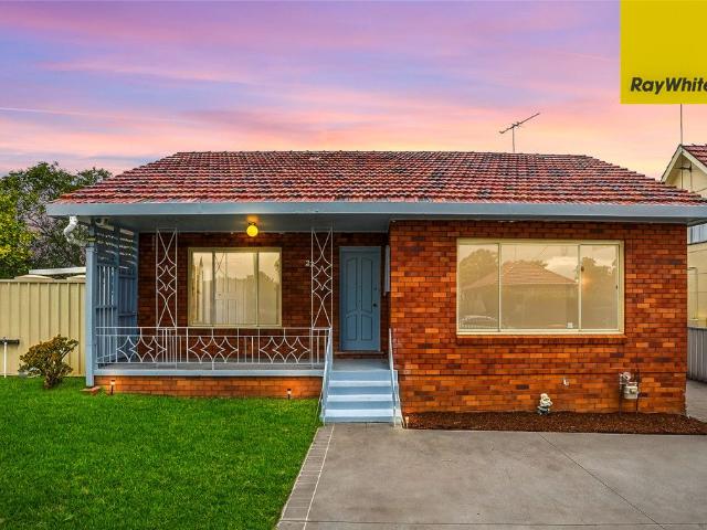 LARGE MODERN FAMILY HOME IN THE BEST LOCATION