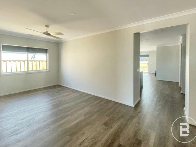 LARGE MODERN HOME IN BONSHAW NEAR DTC