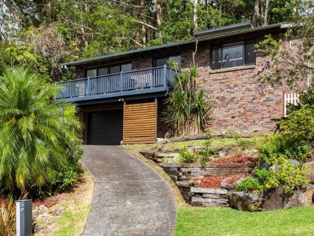 Large Modern Home in Convenient Location