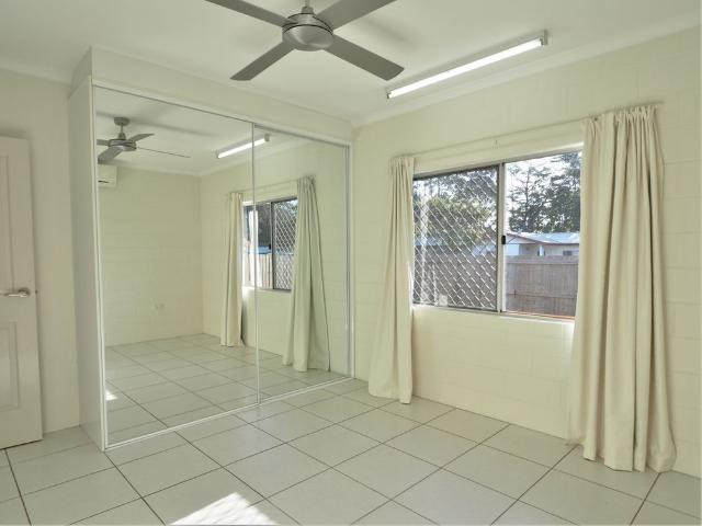 LARGE MODERN HOME IN GREAT LOCATION!